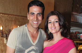 Twinkle Khanna Baby Girl, Baby Girl Twinkle Khanna, Baby Girl Akshay Kumar, Akshay Kumar Baby Girl 